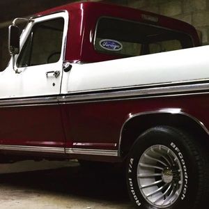 Meet your Posher, Alvaro